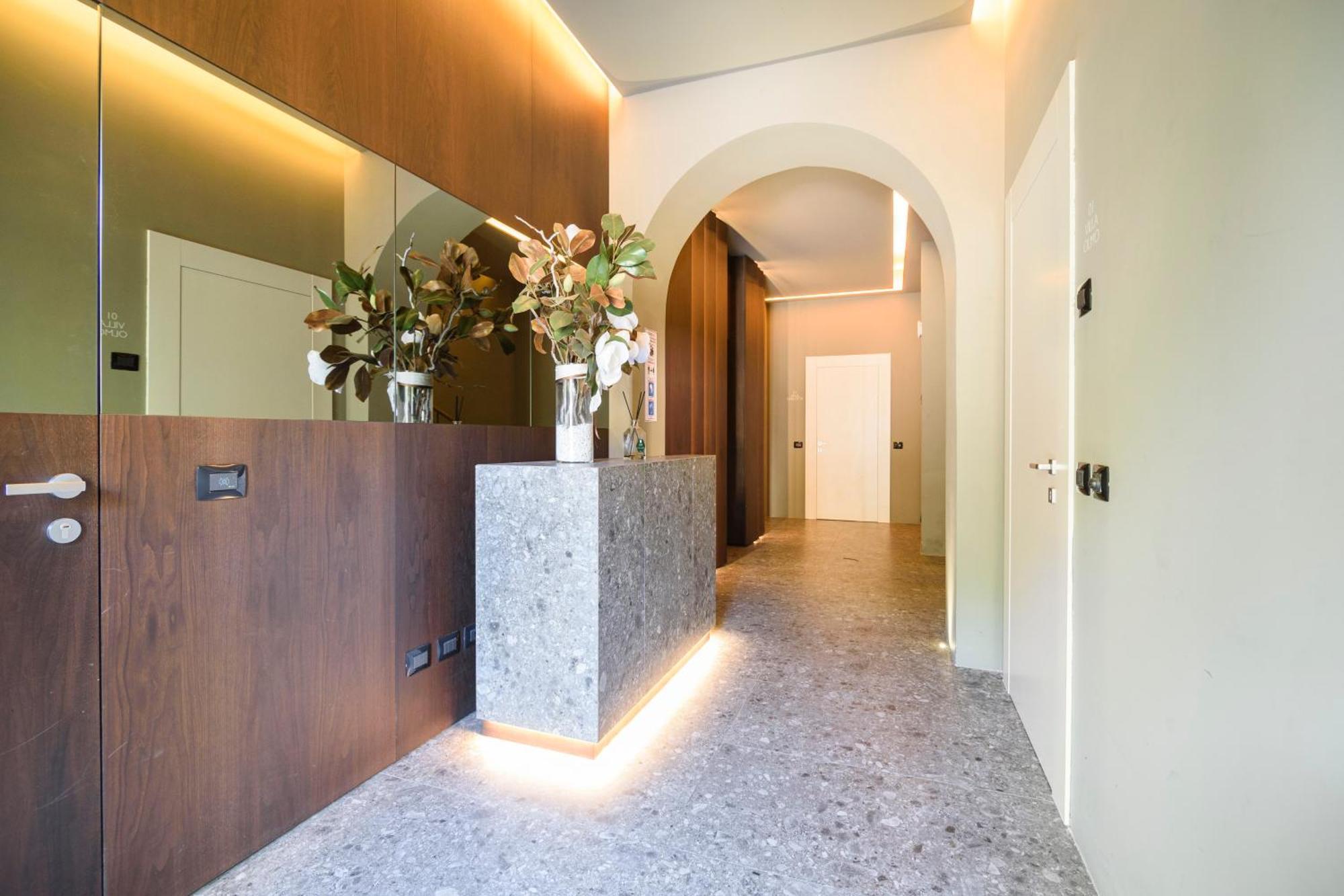 Historical Center - Free Parking And Private Terrace Apartment Комо Екстериор снимка